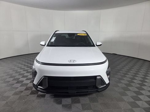 Used 2024 Hyundai Kona SEL FWD image 3