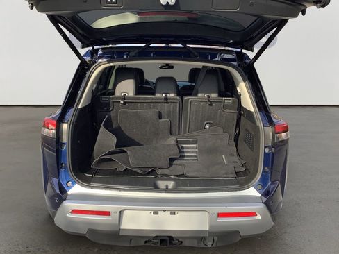 Used 2024 Nissan Pathfinder Platinum w/ Cargo Package image 14