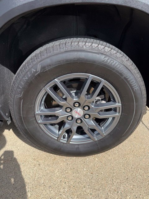 Used 2025 GMC Acadia Elevation FWD image 26