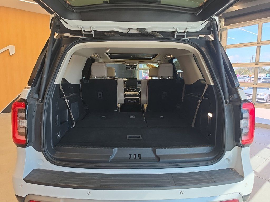 Used 2024 Ford Expedition Limited RWD image 50
