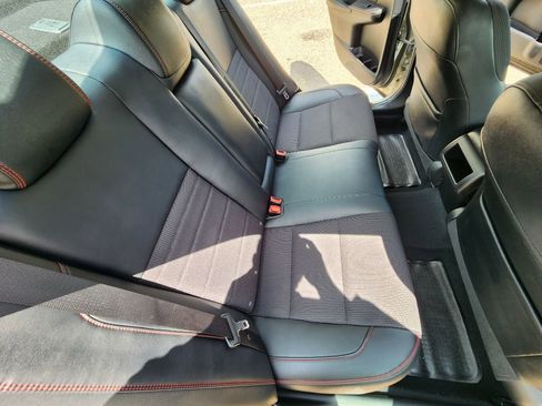 Used 2016 Toyota Camry SE FWD image 8
