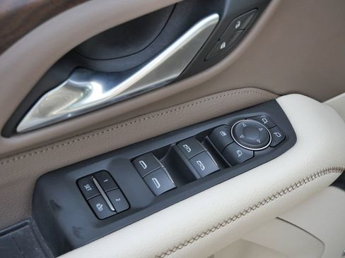 Used 2021 GMC Yukon Denali w/ Denali Premium Package image 17