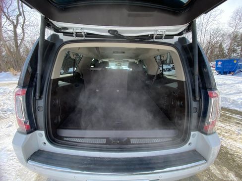 Used 2020 GMC Yukon XL Denali w/ Denali Ultimate Package image 18