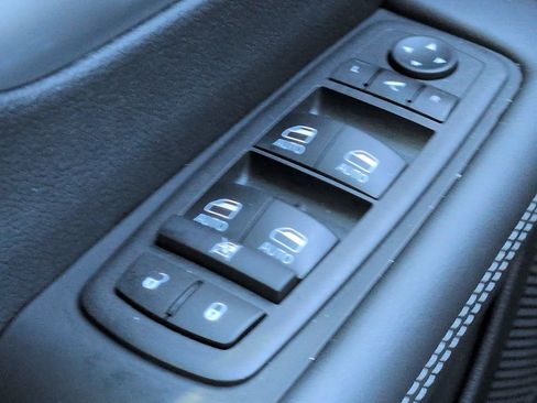 Used 2026 Chrysler Pacifica Limited w/ S Appearance Package FWD image 22