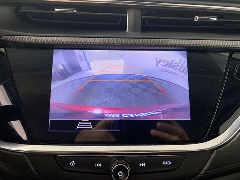 Used 2023 Buick Encore GX Select w/ Sport Touring Package FWD image 17