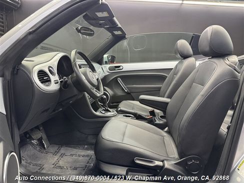 Used 2013 Volkswagen Beetle 2.5 image 8