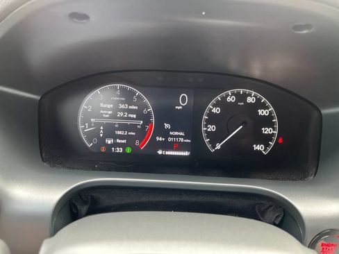 Certified 2025 Honda HR-V Sport image 24