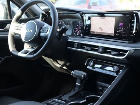 Used 2023 Kia K5 GT-Line image 35