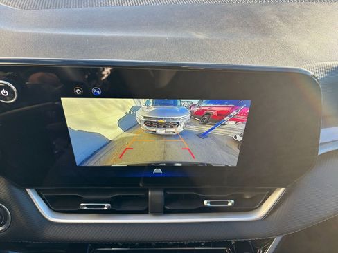 Used 2025 Chevrolet Equinox LT image 17