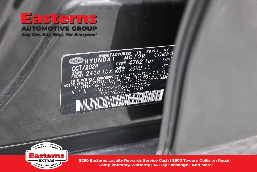 Used 2025 Genesis G70 2.5T RWD image 37