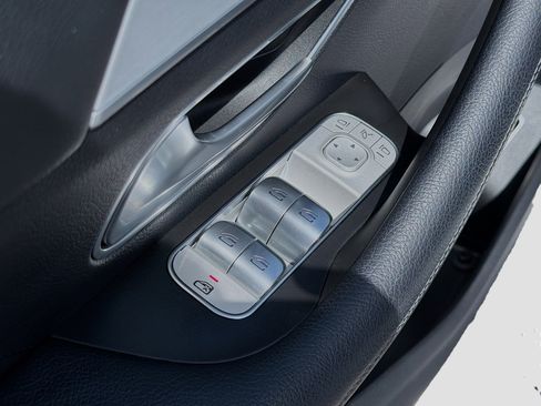 Used 2024 Mercedes-Benz GLE 350 4MATIC image 22