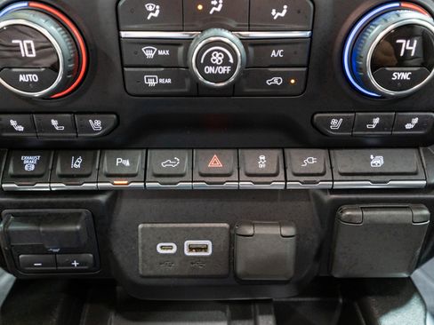 Used 2020 Chevrolet Silverado 2500 LTZ w/ Technology Package image 29