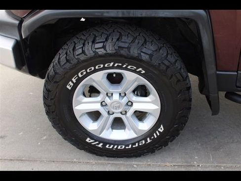 Used 2007 Toyota FJ Cruiser 4WD image 11