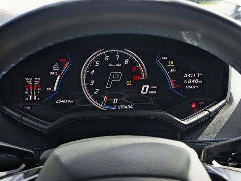 Used 2024 Lamborghini Huracan EVO image 39