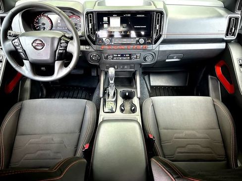 Used 2025 Nissan Frontier PRO-4X AWD/4WD image 27