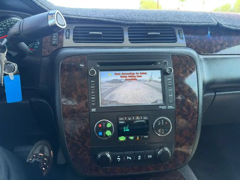 Used 2012 GMC Sierra 2500 Denali w/ Suspension Package, Off-Road AWD/4WD image 30