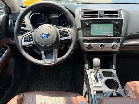 Used 2017 Subaru Outback 3.6R Touring AWD/4WD image 20