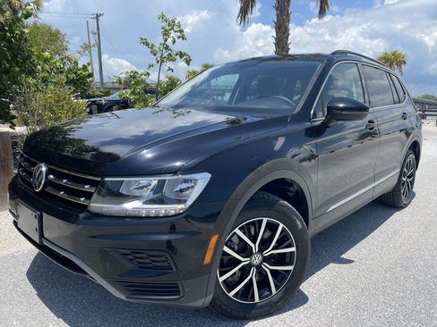 Used 2021 Volkswagen Tiguan SE AWD/4WD image 34