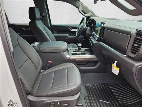 New 2026 Chevrolet Silverado 1500 LTZ w/ LTZ Premium Package AWD/4WD image 17