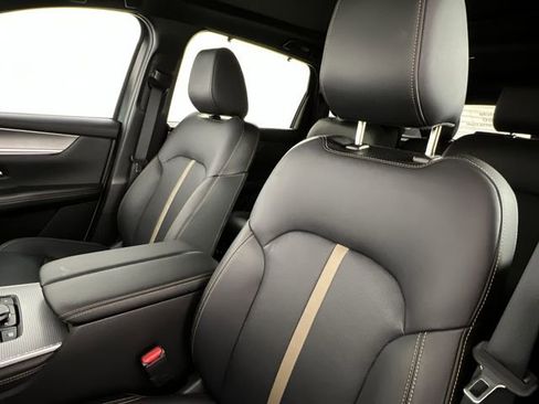 Used 2025 MAZDA CX-90 3.3 Turbo S w/ Premium Package image 13