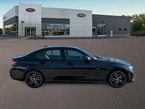 Used 2023 BMW 330i xDrive Sedan w/ M Sport Package AWD/4WD image 12