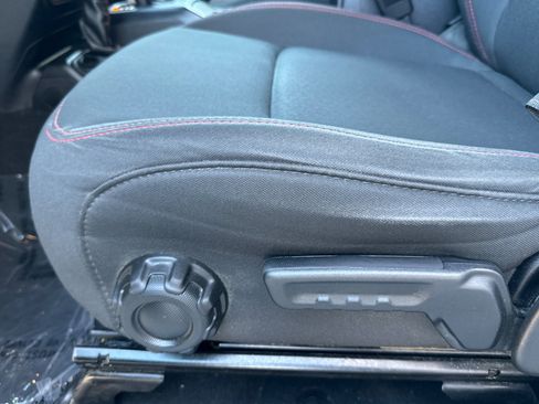 Used 2018 Jeep Wrangler Unlimited Rubicon AWD/4WD image 13
