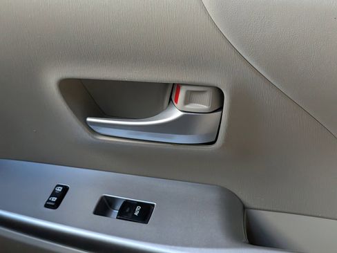 Used 2013 Toyota Prius V Five image 44