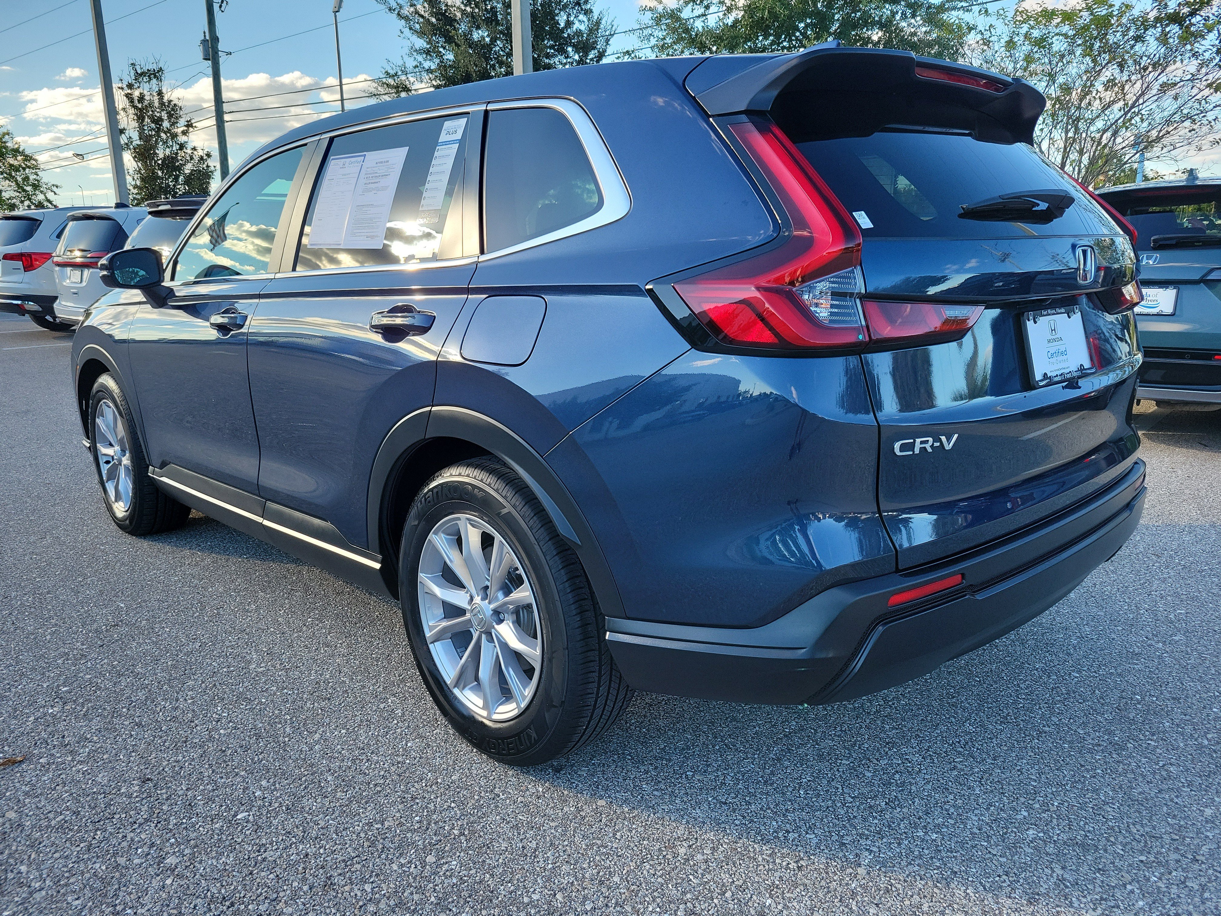 Used 2025 Honda CR-V EX image 4