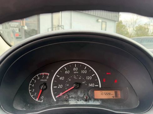 Used 2015 Nissan Versa S FWD image 16