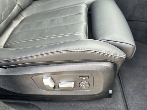Used 2021 BMW X6 sDrive40i w/ M Sport Package image 25