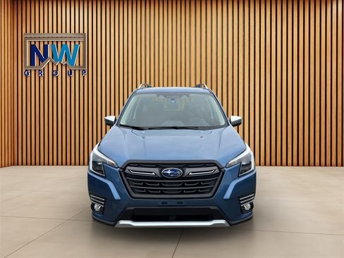 Used 2023 Subaru Forester Touring AWD/4WD image 2