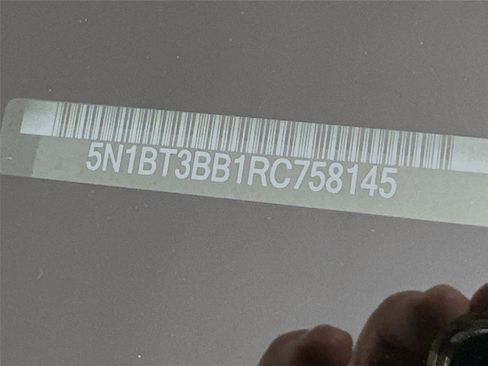 Used 2024 Nissan Rogue SV image 21