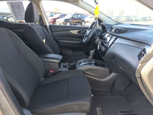 Used 2017 Nissan Rogue Sport S w/ S Appearance Package image 29