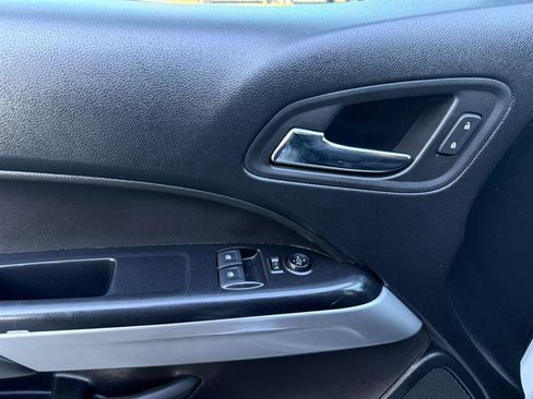 Used 2022 Chevrolet Colorado LT w/ Fleet Safety Package image 22