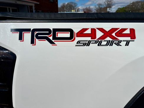 Used 2016 Toyota Tacoma TRD Sport w/ Towing Package image 31