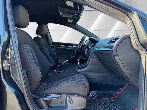 Used 2017 Volkswagen GTI S image 10
