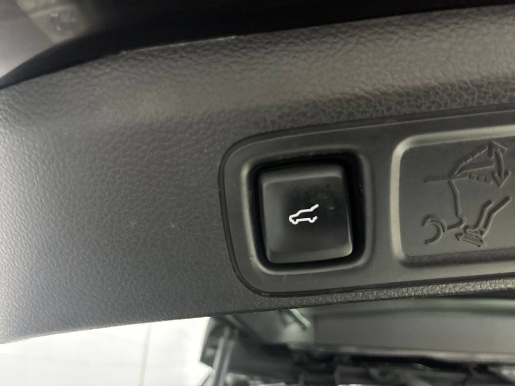 Used 2019 Lincoln Navigator L Reserve w/ Cargo Package AWD/4WD image 16