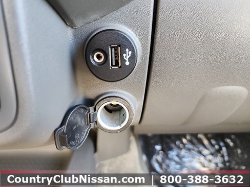 Used 2018 Nissan Frontier SV image 14