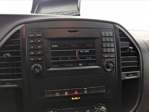 Used 2019 Mercedes-Benz Metris image 18