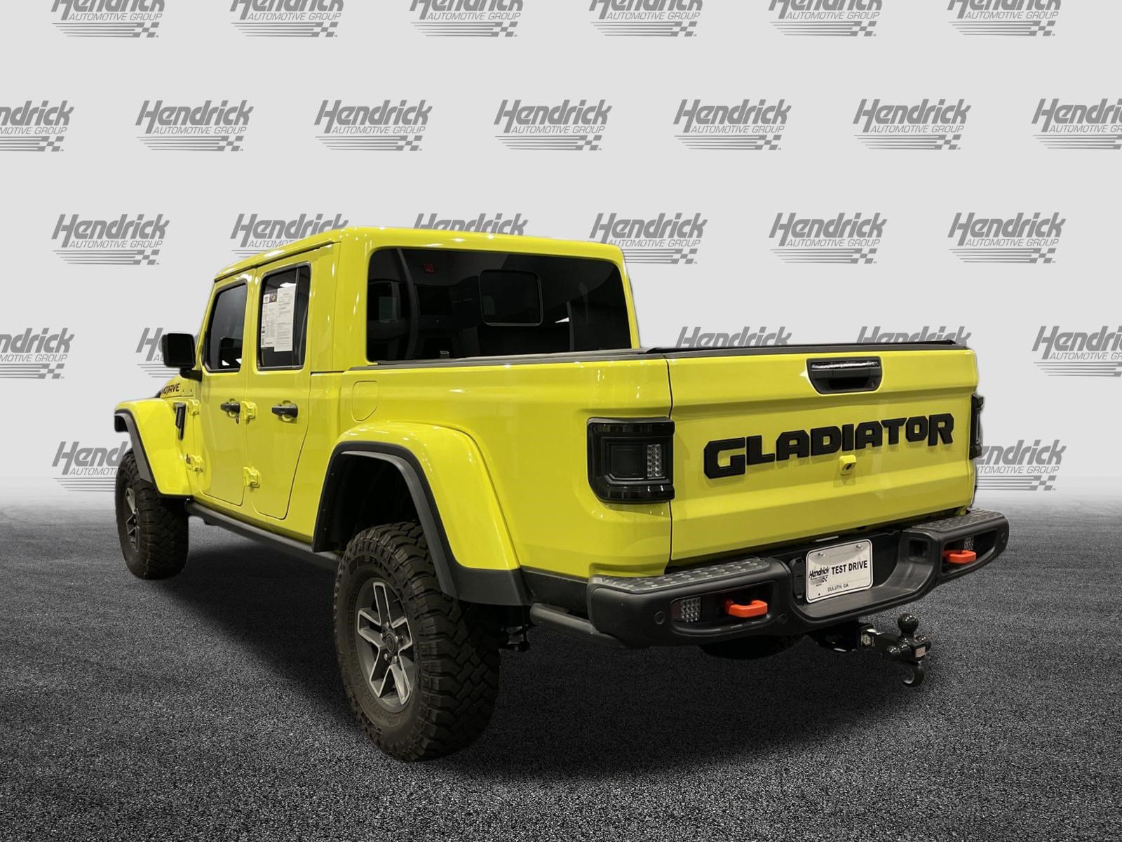 Used 2024 Jeep Gladiator Mojave AWD/4WD image 8