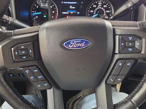 Used 2019 Ford F150 XLT w/ Equipment Group 302A Luxury AWD/4WD image 8