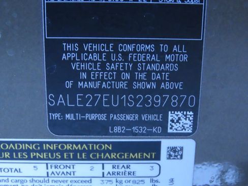 Used 2025 Land Rover Defender 110 X-Dynamic SE image 21