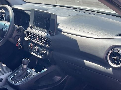 Used 2023 Hyundai Kona SE image 27