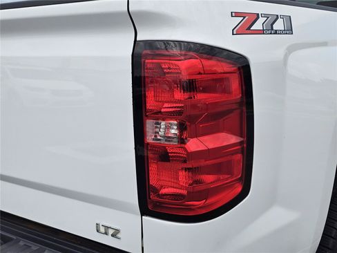 Used 2019 Chevrolet Silverado 2500 LTZ w/ Duramax Plus Package AWD/4WD image 10