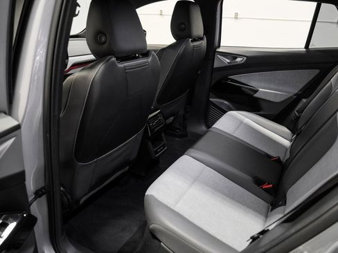 Used 2023 Volkswagen ID.4 Pro image 39