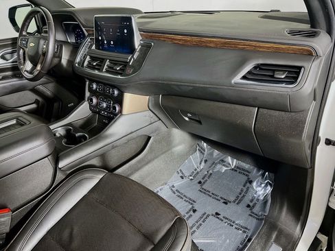 Used 2022 Chevrolet Suburban High Country image 31