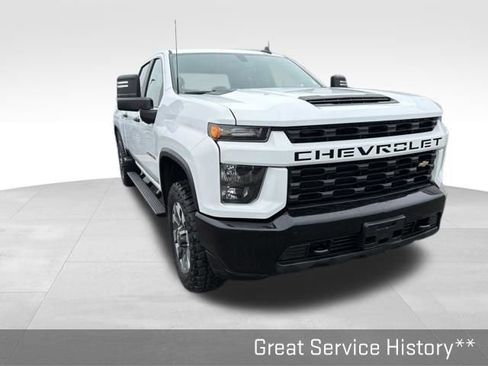 Used 2021 Chevrolet Silverado 2500 Custom w/ Custom Value Package image 3