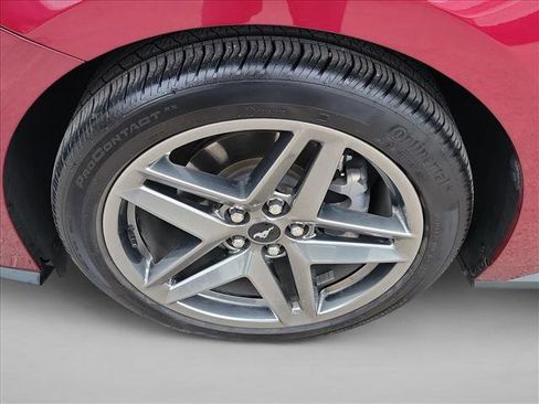 Used 2025 Ford Mustang Coupe image 9