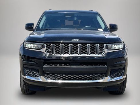 Used 2022 Jeep Grand Cherokee L Laredo w/ Luxury Tech Group I AWD/4WD image 2
