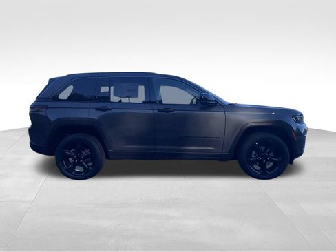 New 2026 Jeep Grand Cherokee Limited w/ Limited Altitude Package RWD image 4